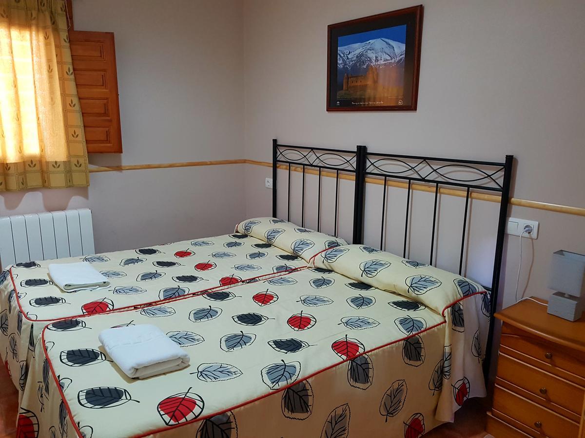 Camping Ruta Del Purche Monachil Habitación foto